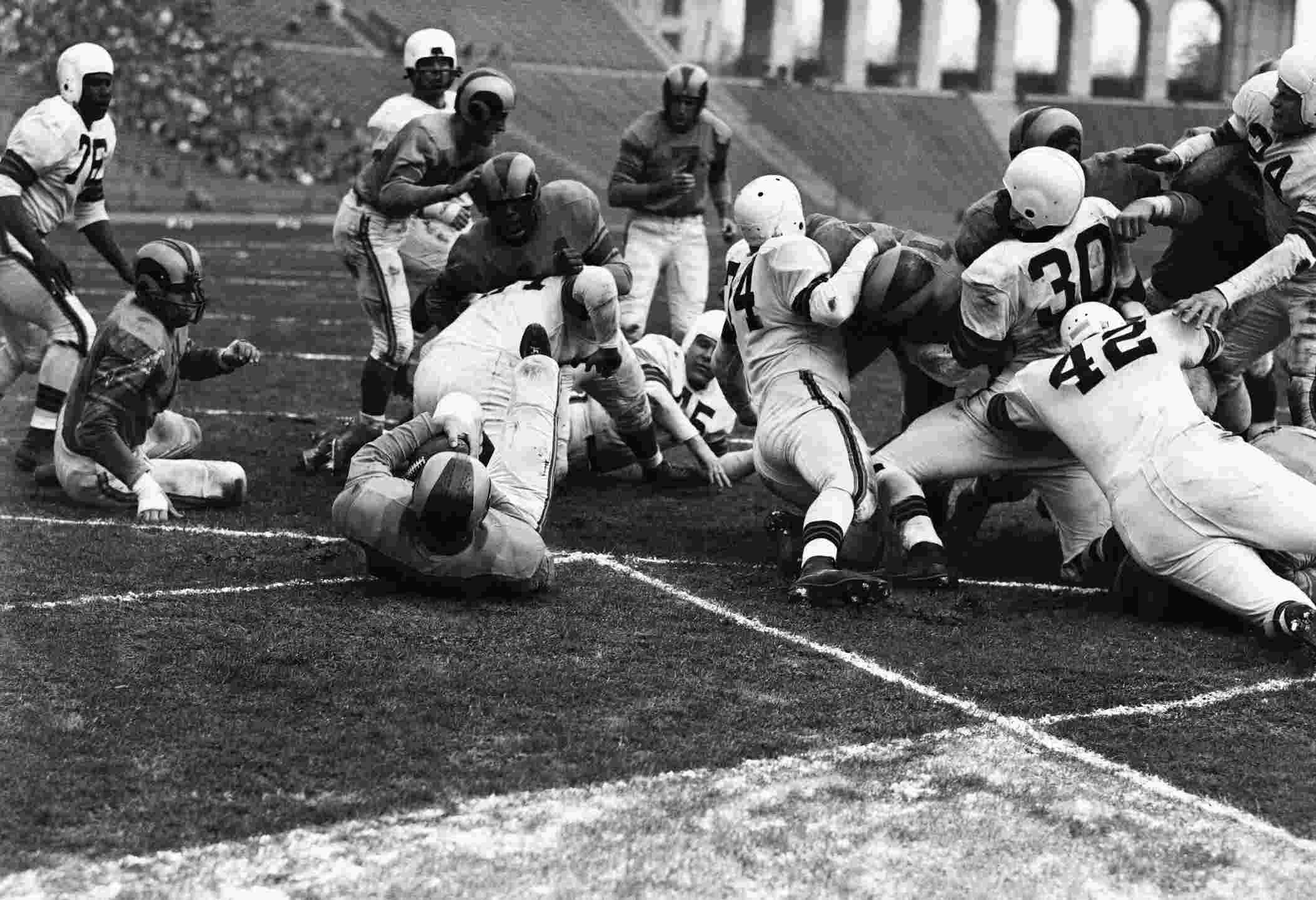 Top 10 Game-Changing Moments in NFL History – Relive the Thrill with Audio Recaps